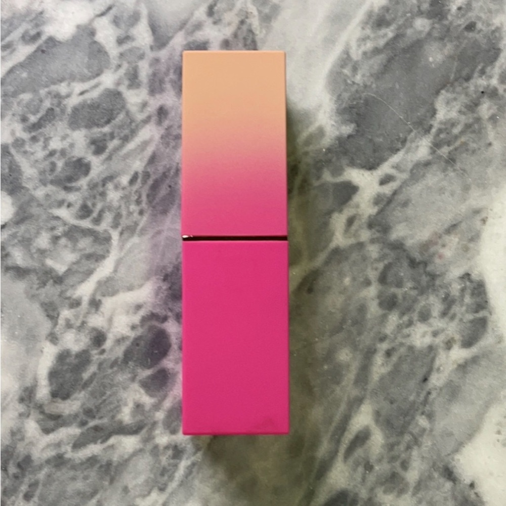 Juvias‎ Place Lipstick and